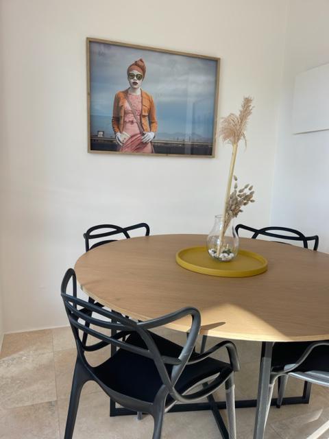 To Let 3 Bedroom Property for Rent in Sea Point Western Cape